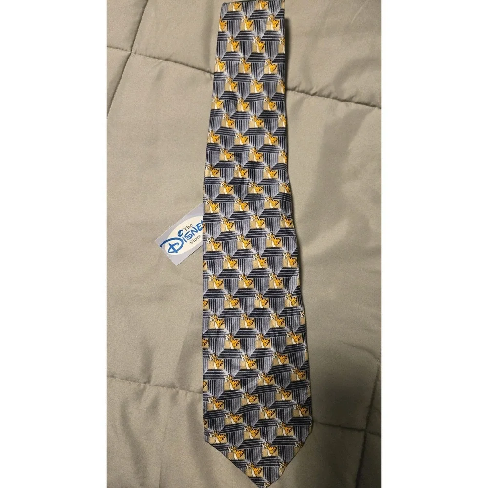 Disney Store Tigger 100% Silk Tie Handmade Korea Winnie the Pooh Necktie NWT